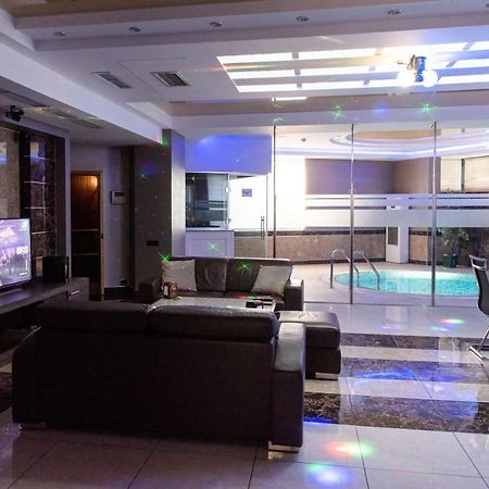 Avan Plaza Hotel 예레반 외부 사진