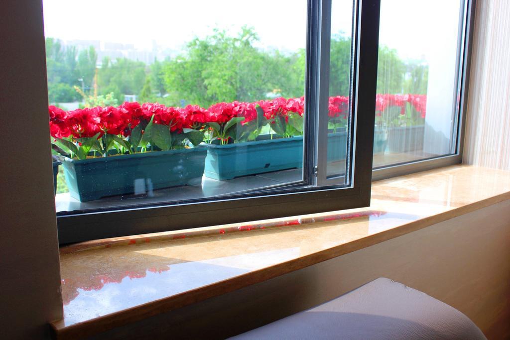 Avan Plaza Hotel 예레반 외부 사진