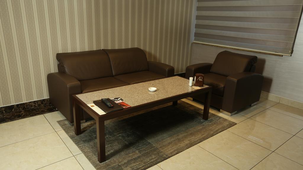Avan Plaza Hotel 예레반 외부 사진