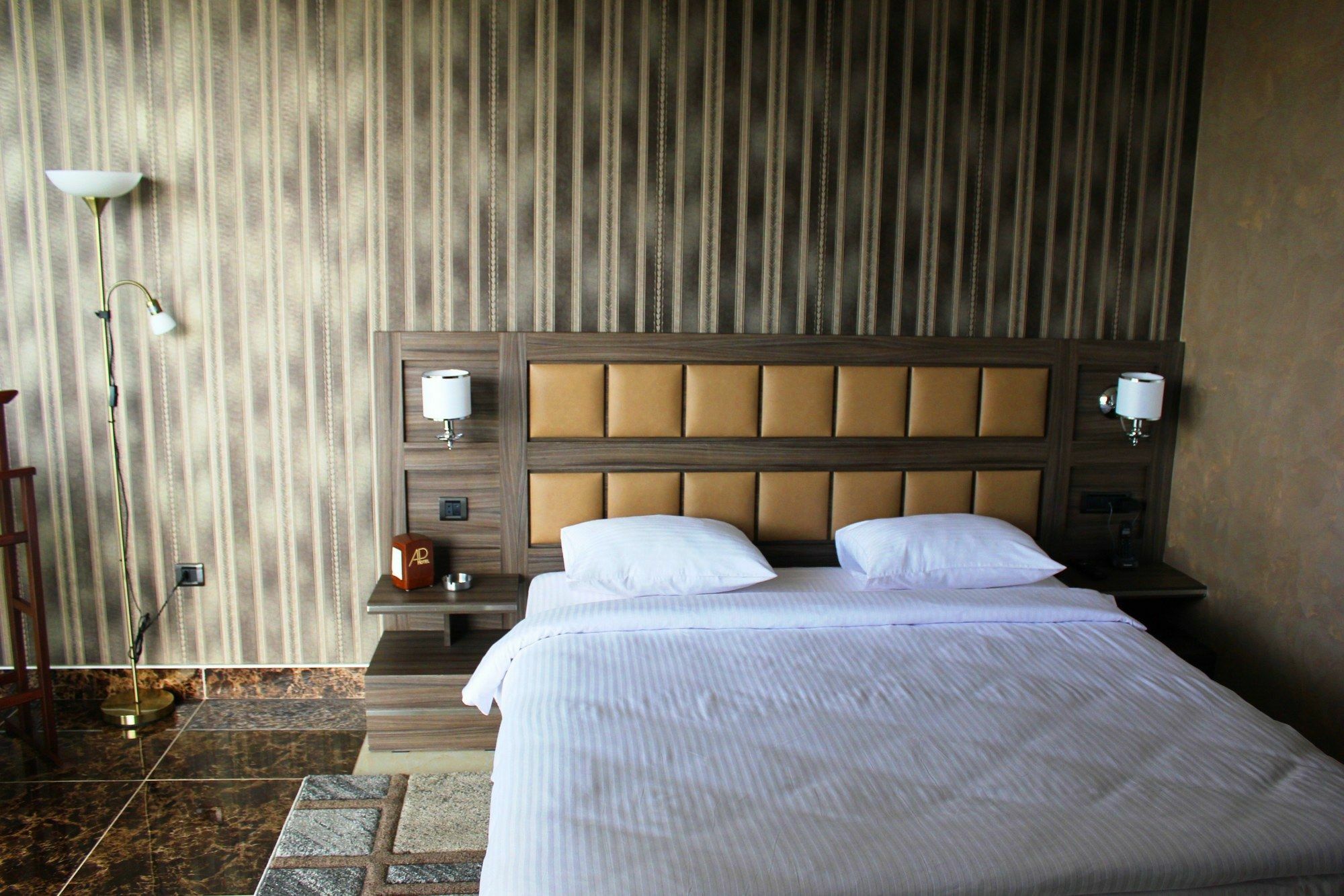 Avan Plaza Hotel 예레반 외부 사진
